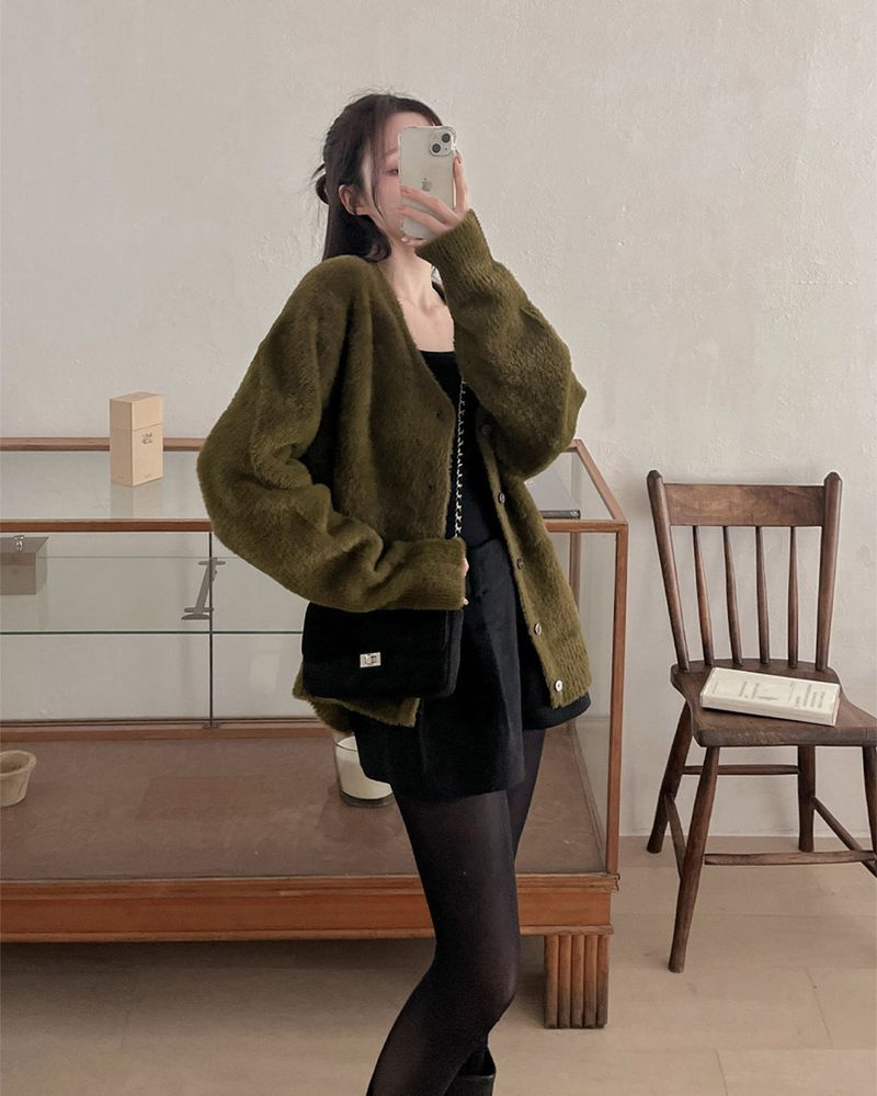 Wool pin tuck shorts pants