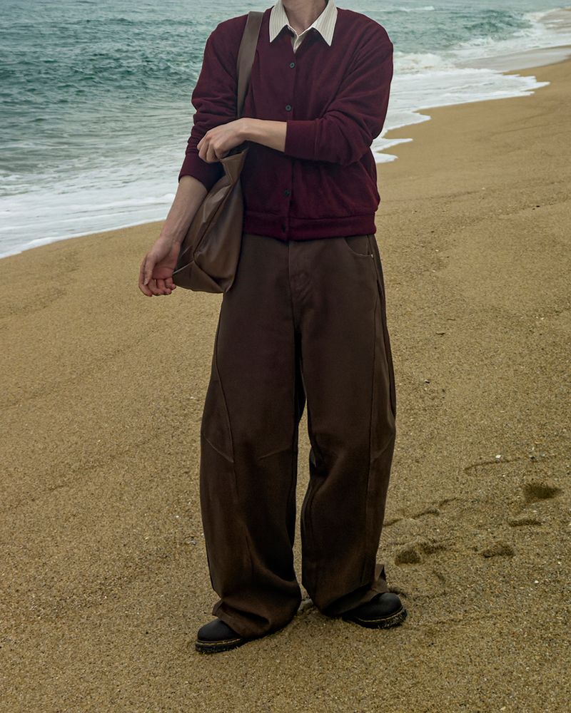 Orbit cut wide cotton pants