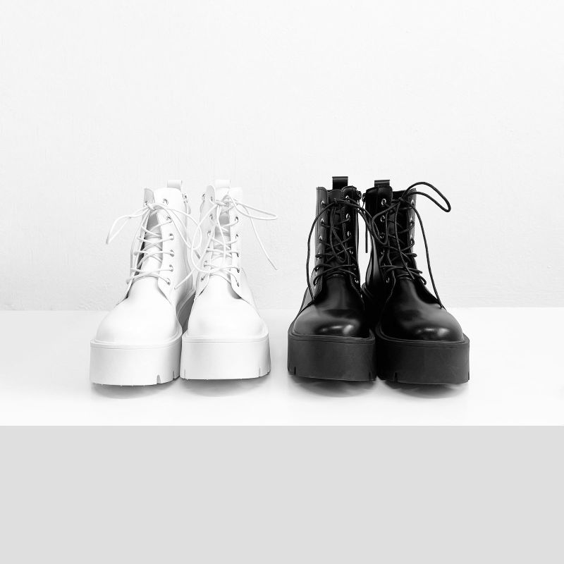 Jayden lace-up hoof walker