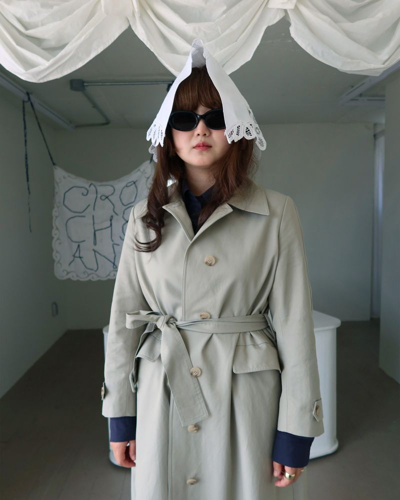 Shirring trench coat khaki