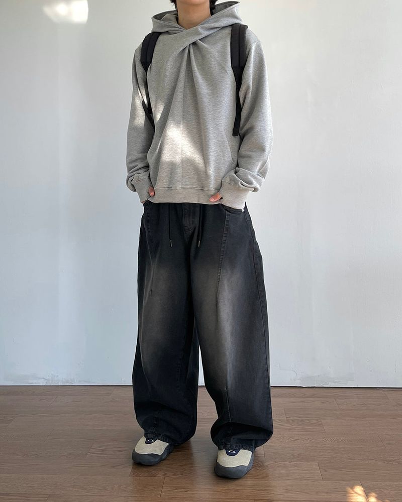Twist Fingerhole Hoodie