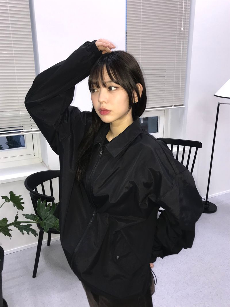 Pulcro collar windbreaker