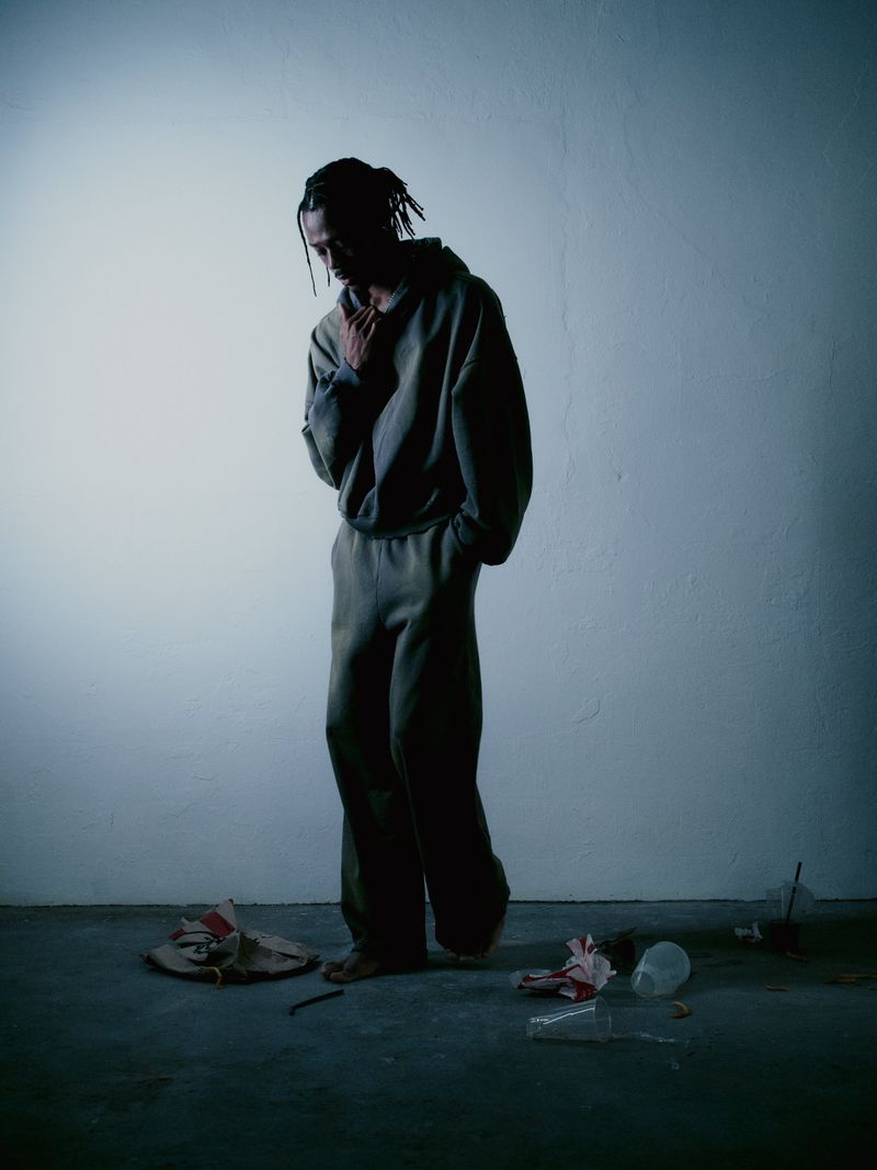 WASHED-OUT & DESTROYED HOODIE