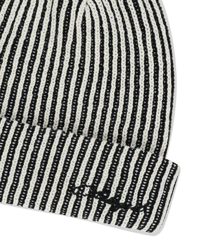 CONTRAST BEANIE