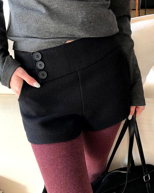 Riran Button Wool Short Pants