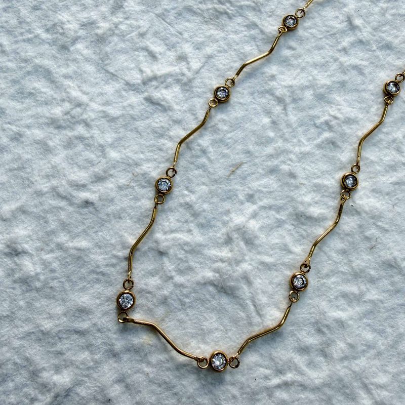 Soft Gleam Necklace