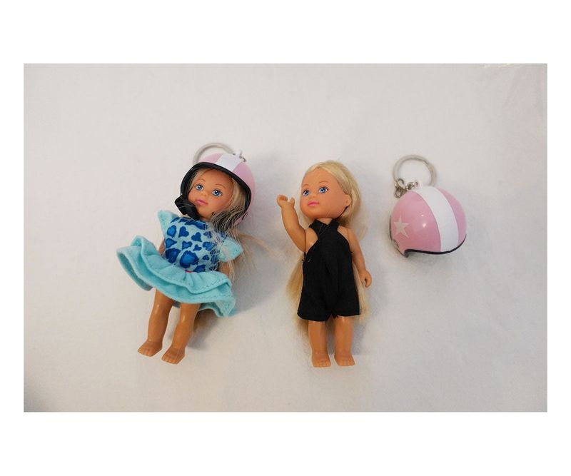 Barbie keyring set (random)