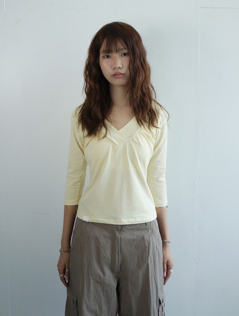 ODDME(オッドミー)の「Shirring V-neck Top -Butter yellow(Tops)」