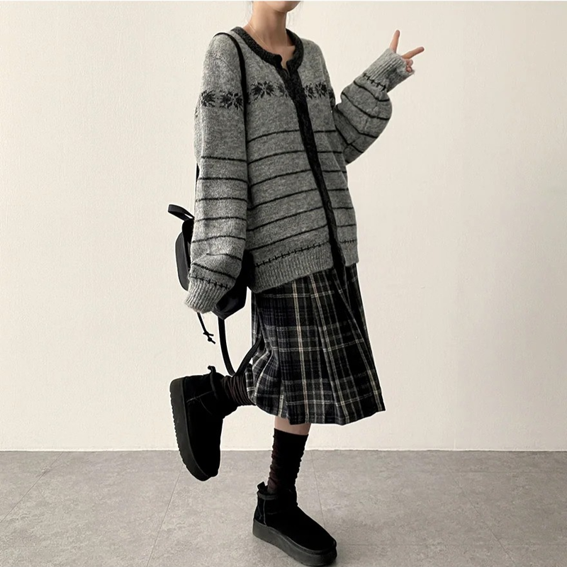 Dotten Check Woolen Pleated Midi Skirt