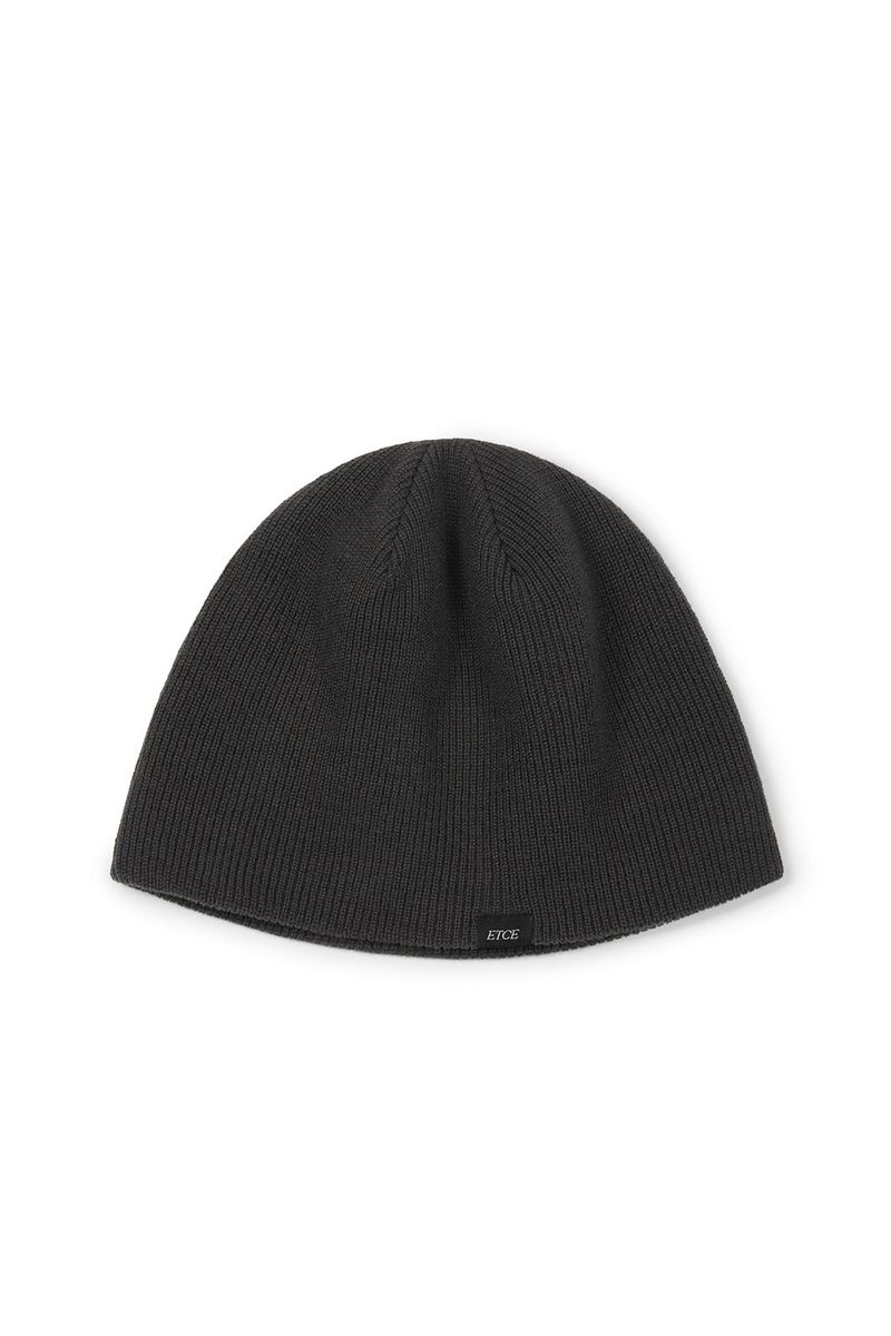 LABEL BEANIE (CHARCOAL)