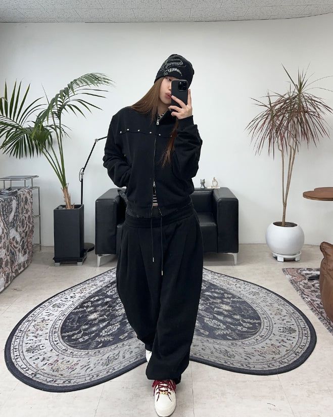 Tupel Rivet Crop Zip-Up