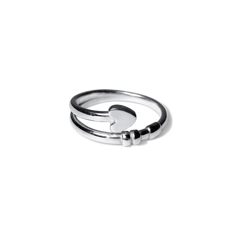 HEART ARROW RING