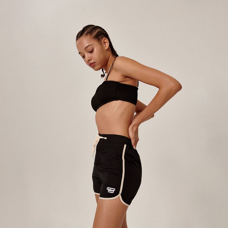 Flatwave in Seoul（フラットウェーブ イン ソウル）の「Olu Women`s Boardshort Black（Pants）」