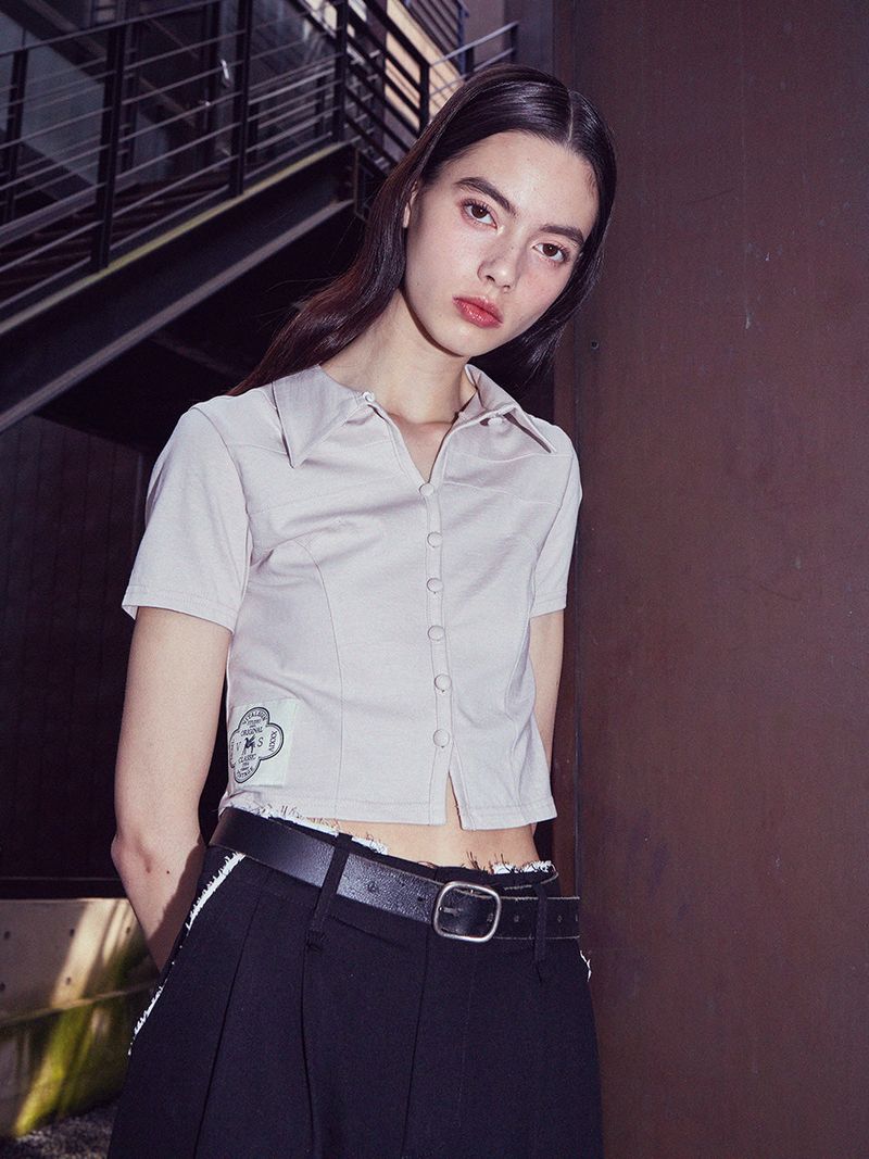VITALSIGN（バイタルサイン）の「[LINE] Line Button Crop T-shirt (Beige)（Tops）」