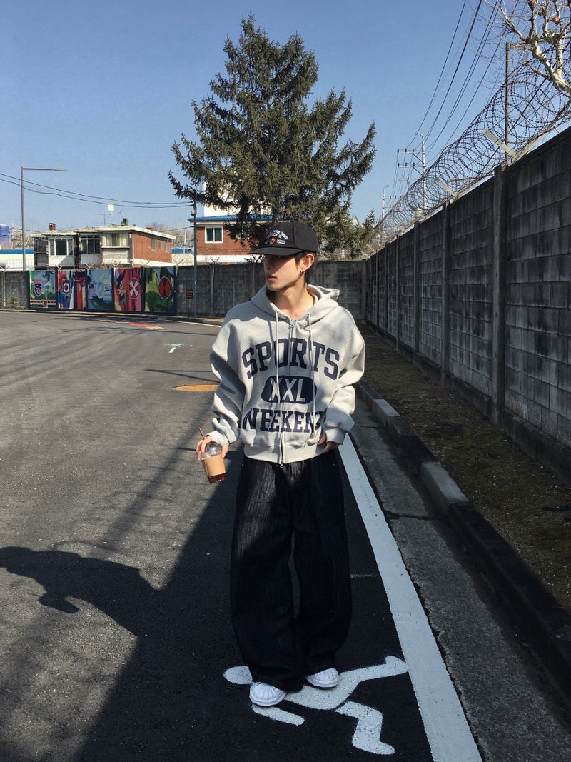 DISCERNMENT(ディサーンメント)の「Sports crop hooded Zip-Up 2C(Tops)」