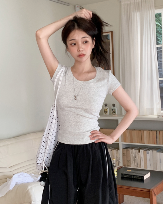 SHOPPERLAND(ショッパーランド)の「Basic Slim Rib U-neck Short Sleeve T-shirt (5color)(Tops)」