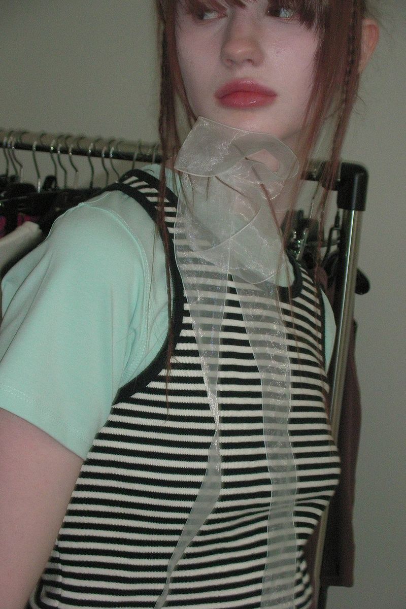 STRIPE SLEEVELESS (WHITE)