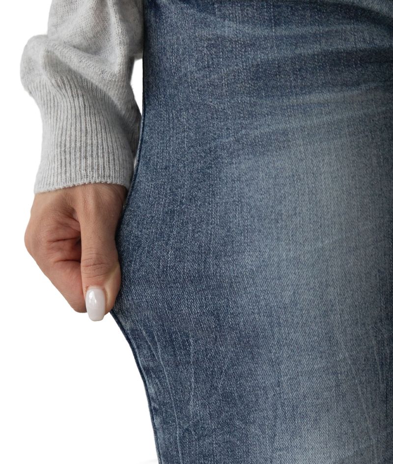 Ebe Low-Rise Capri Denim