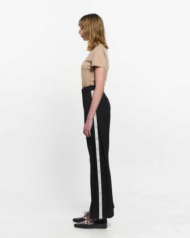 Pleated Logo-Tape Trousers _ BLACK