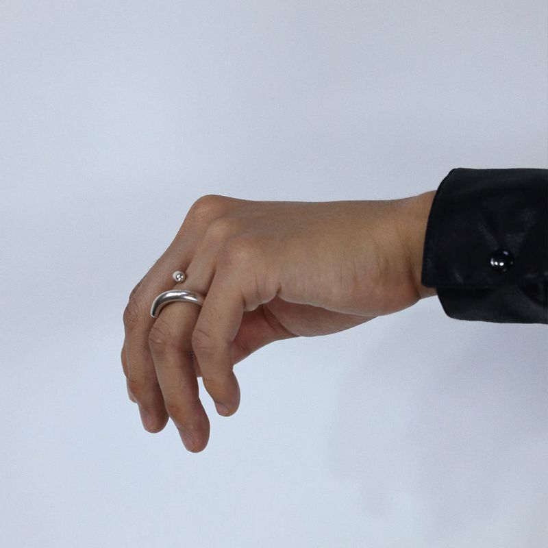 【MADE】 Men's open coil ring glossy