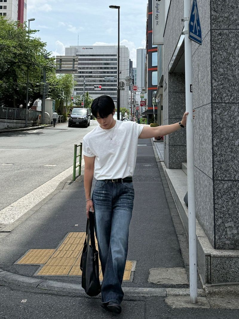 ダメージストレートデニムパンツ