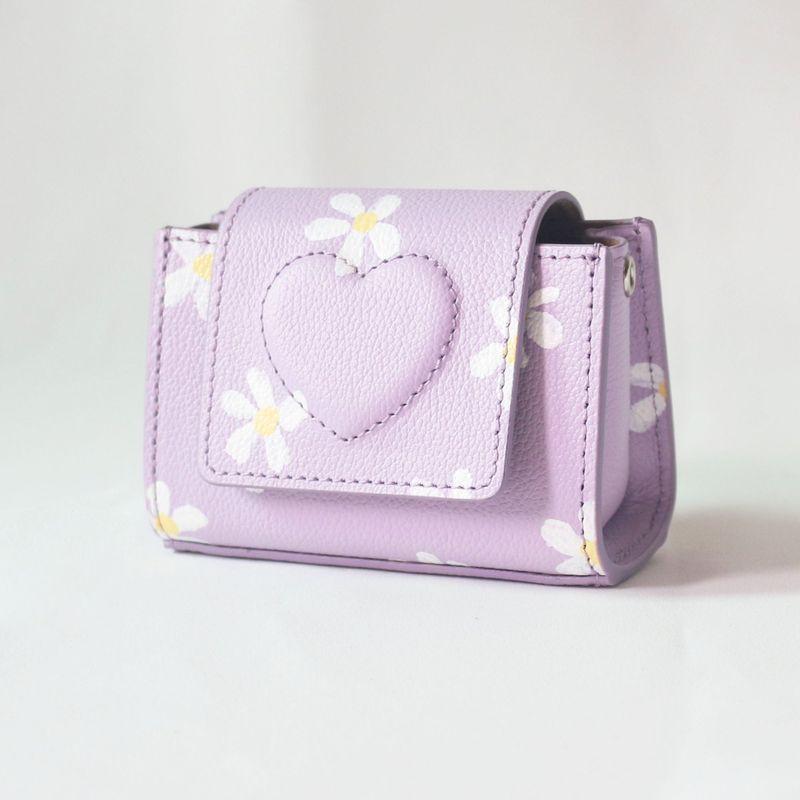 shape of' microbag - purple daisy