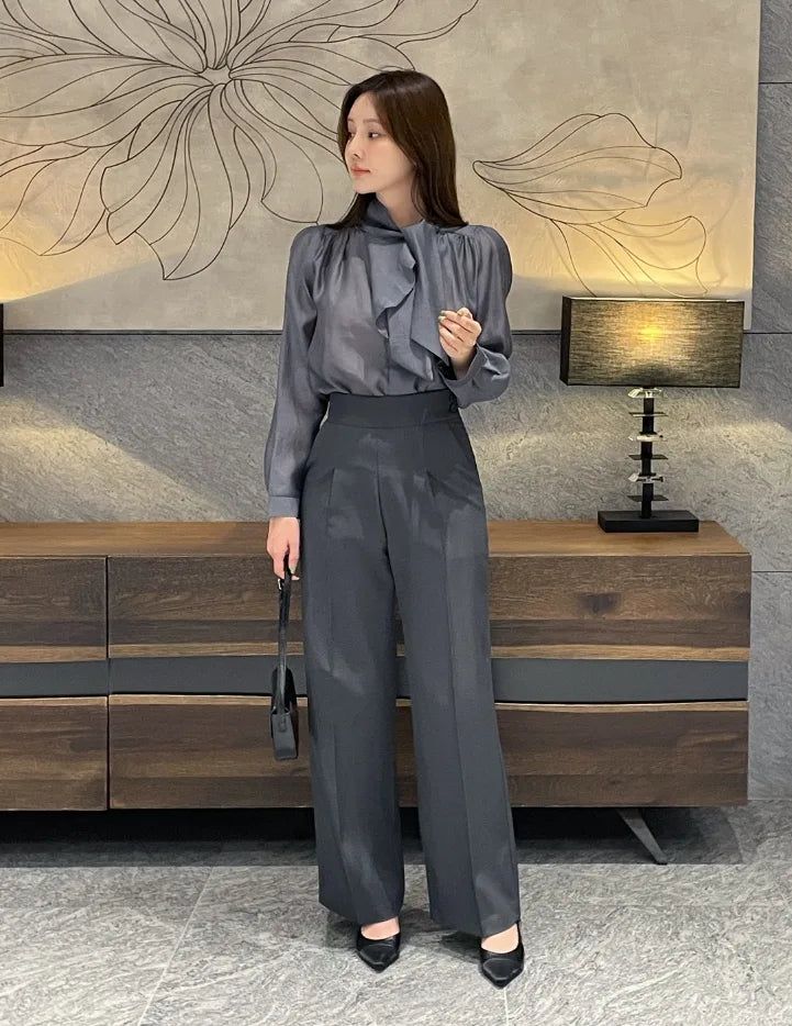 Desha Ruffle Tie Puff Blouse