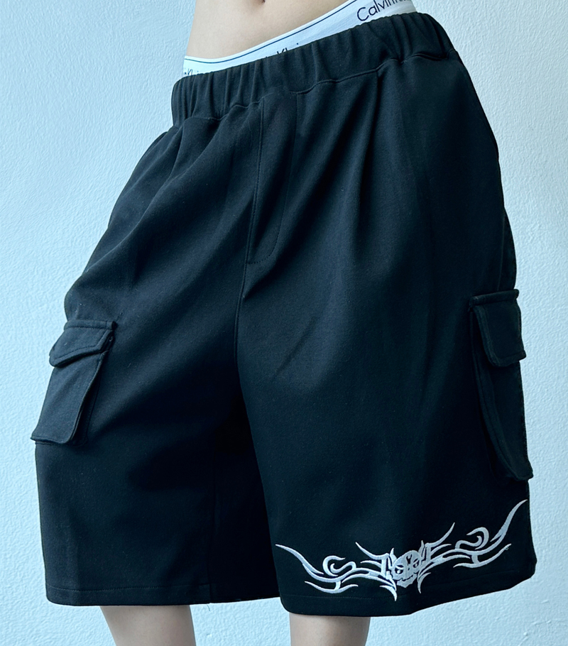 CCORTTI（コルッティ）の「スクールポイントポケットポイントカーゴバミューダパンツ🩶🖤 - 2 カラーズ（パンツ）」
