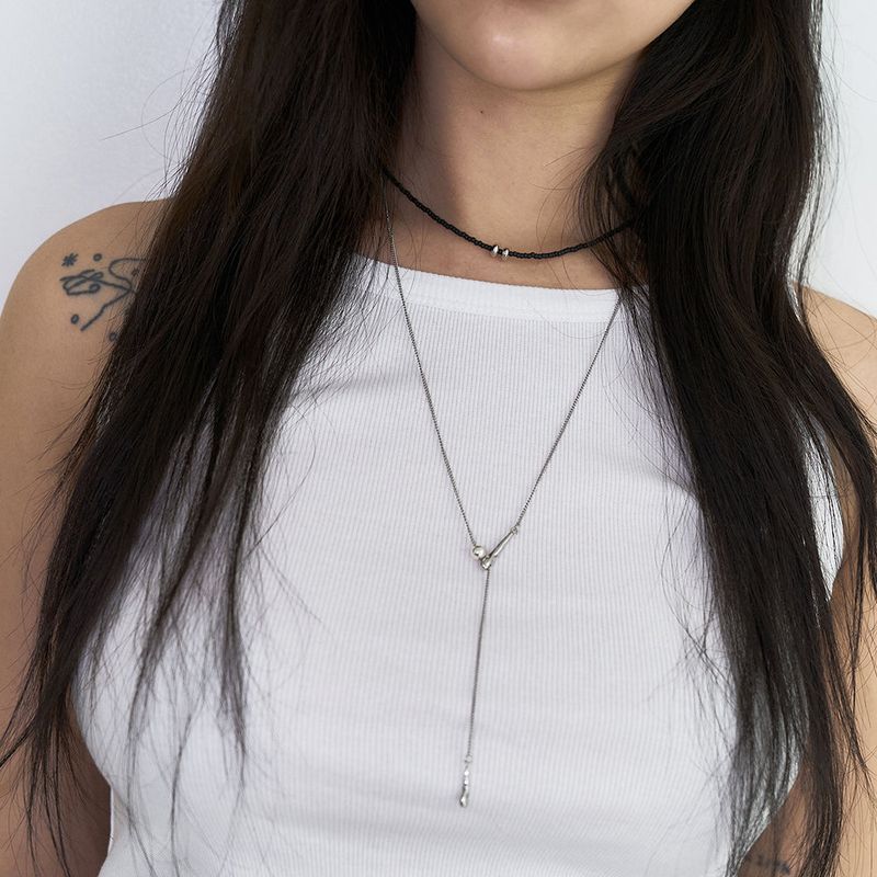 SILVER DONUT NECKLACE BLACK