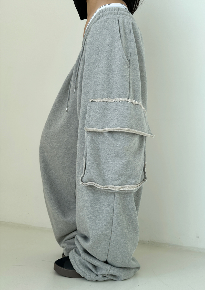 RAW EDGE + BIG POCKET CARGO + HEM STRING🩶🤍🖤 - 3 COLORS