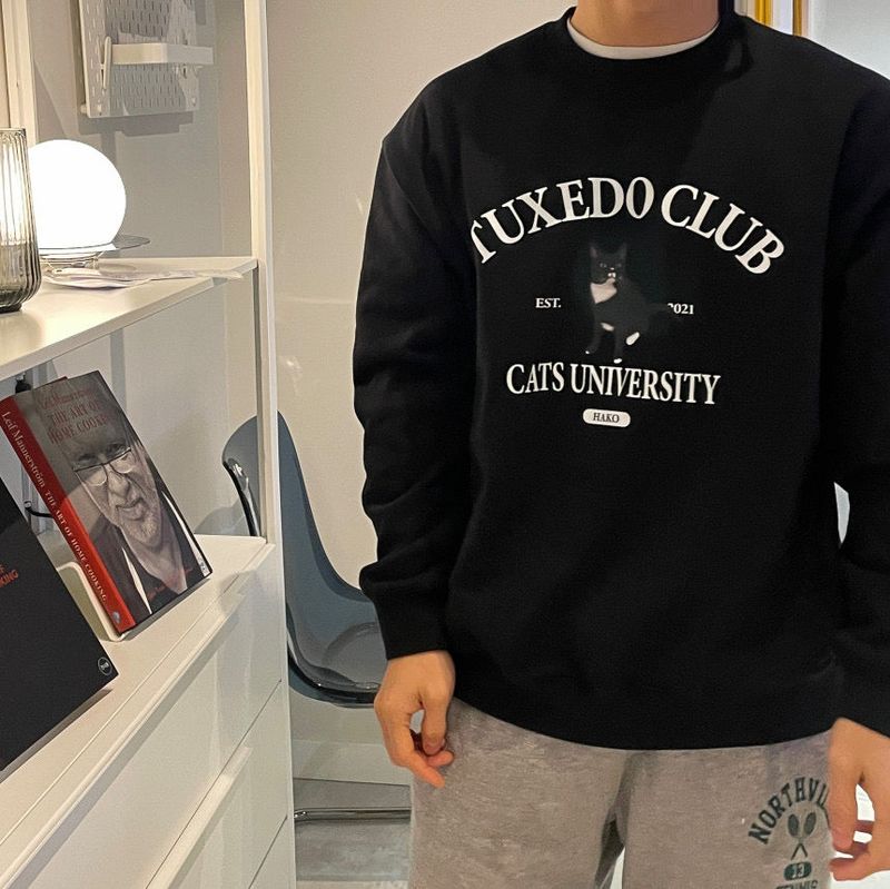 TUXEDO CAT CLUB SWEATSHIRT BLACK