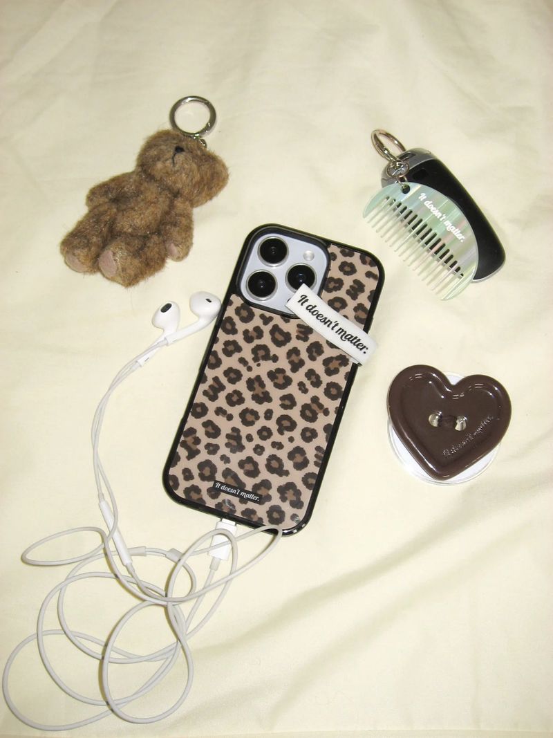 it doesn't matter.（イットダズントマッター）の「ワイルドレオ フォン ケース (Leopard)（スマホグッズ/小物）」