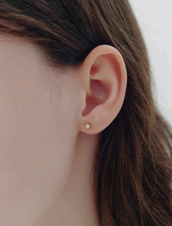 hyeres lor（イエール・ロール）の「26SS★ Essence 14K(Y) Glory Freshwater Pearl Piercing 3MM（Accessories）」
