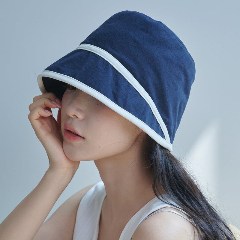 ALLINCOMPLETE(オールインコンプリート)の「コントラストライン ムーンバケットハット(Navy)(帽子)」
