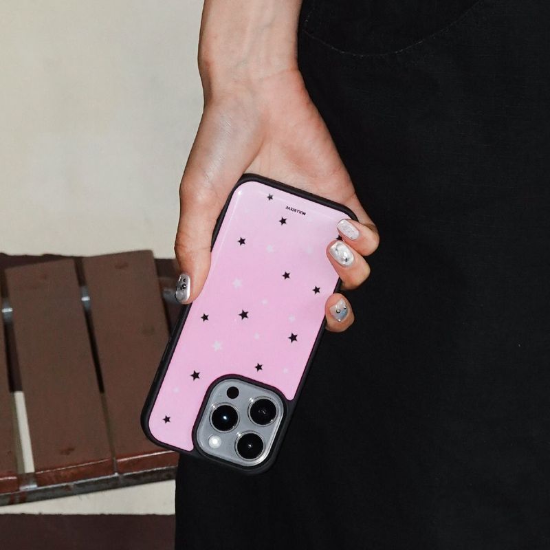 nullbieve（ヌルビーブ）の「スターリーナイトエポキシケース. ダーディーピンク（スマホグッズ/小物）」