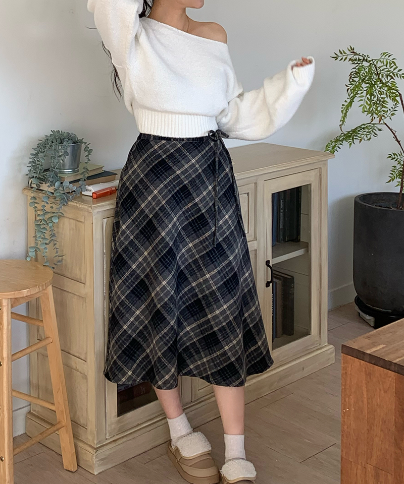 Betty Check Skirt