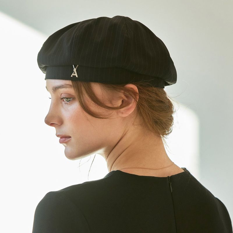 VA Cubic Stud Octagon Beret / Black