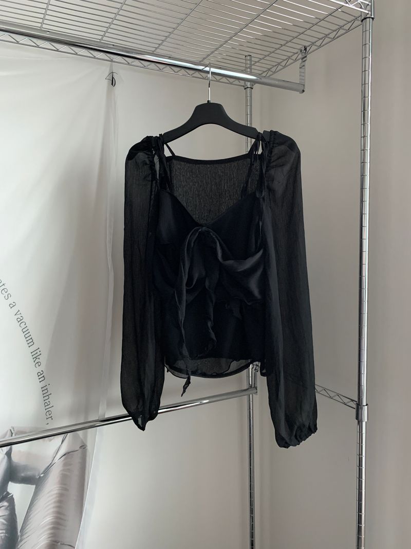 cheek ribbon blouse (2 colors)