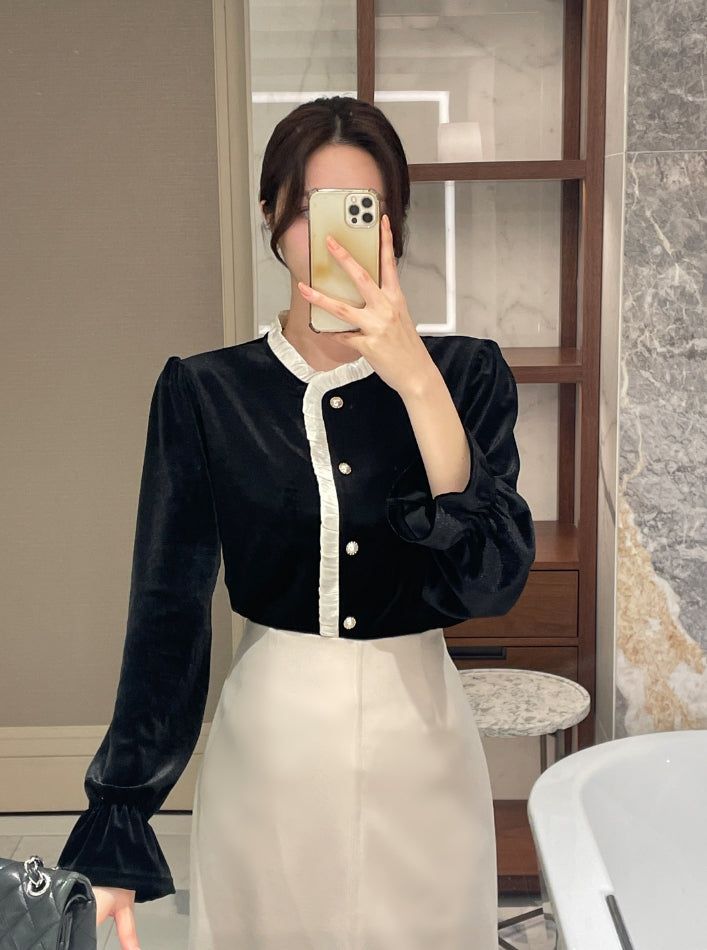 iam mari（アイアム マリ）の「Tiv Frill Color Matching Velvet Blouse（Tops）」