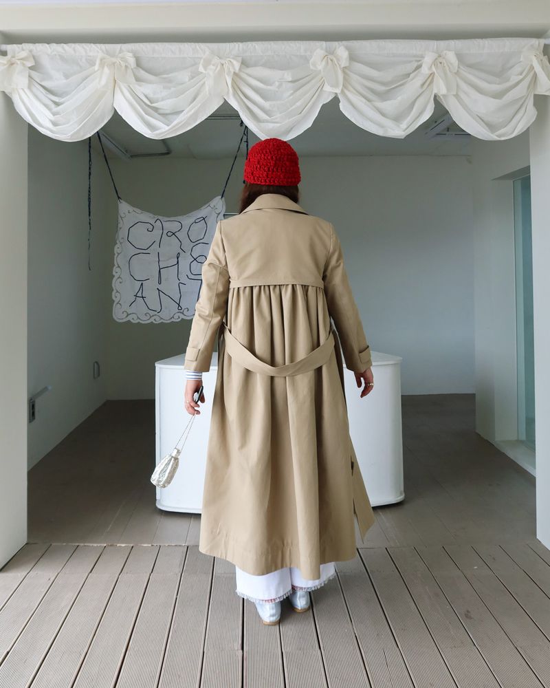 Shirring trench coat camel