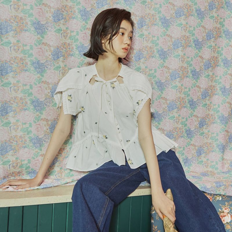 [LINE] Flower Wrap Sleeve Blouse (Ivory)