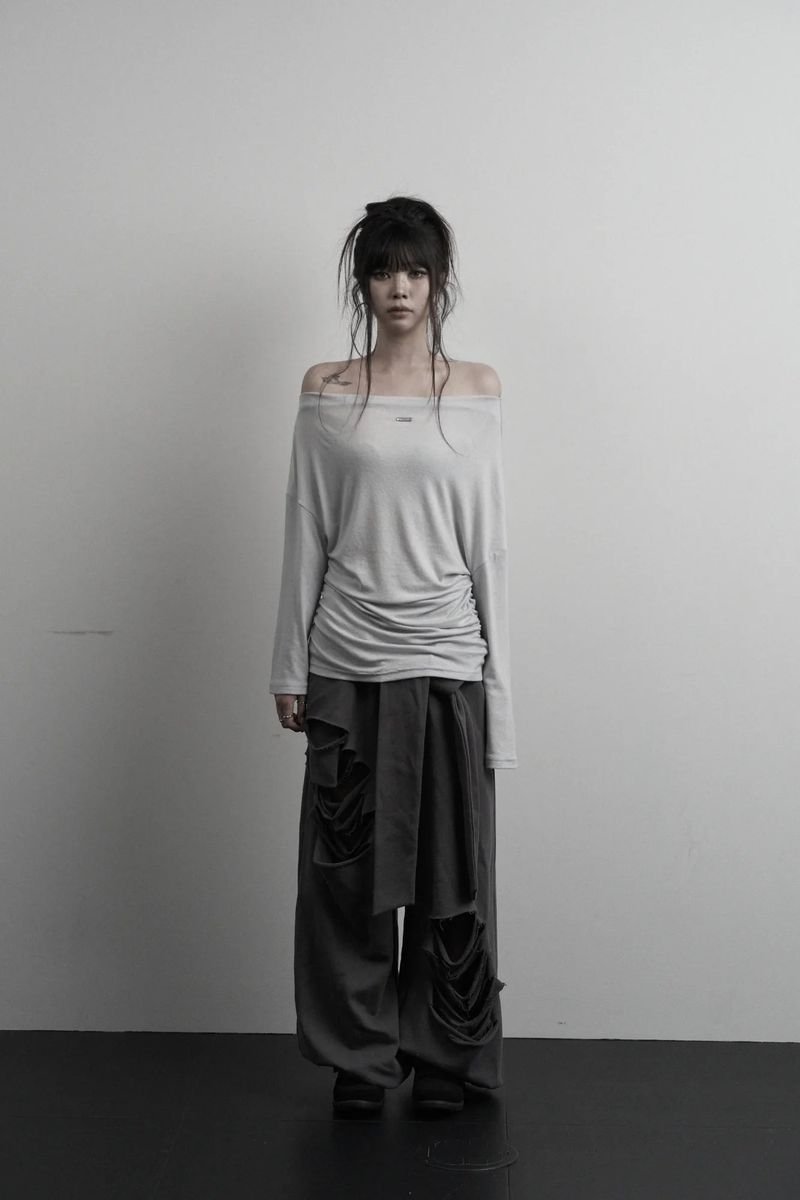 [label] back damage off-shoulder top (gray)