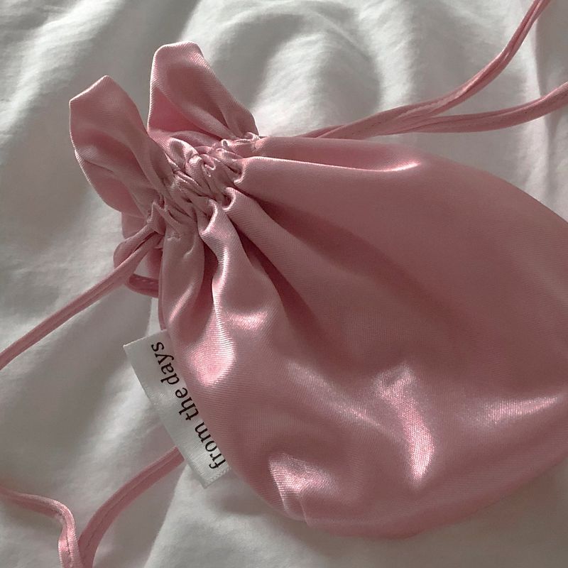 【MADE】Glossy Satin Mini Pouch
