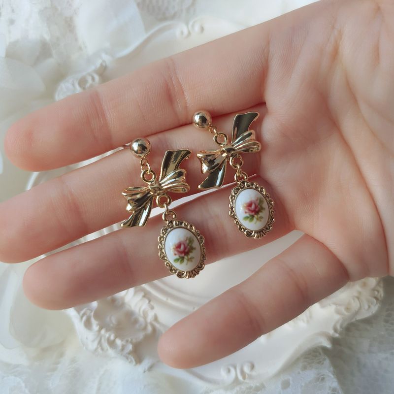 [IU Earring] Mary Earring - Vintage Rose Version