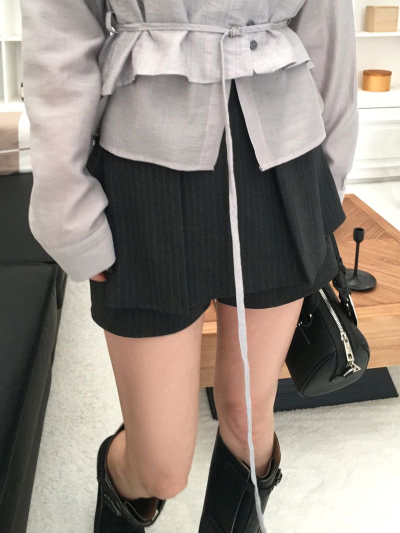 nobiyaka（ノビヤカ）の「Stripe pleats culotte skirt（Pants）」