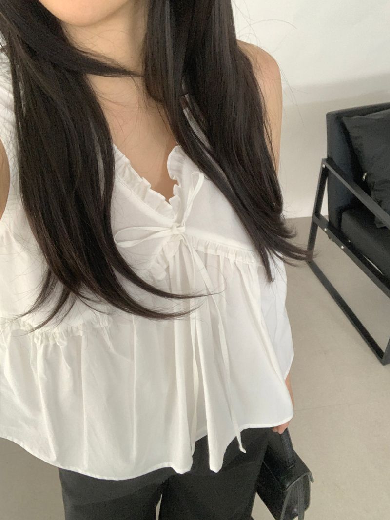 Devco Frill Sleeveless Blouse