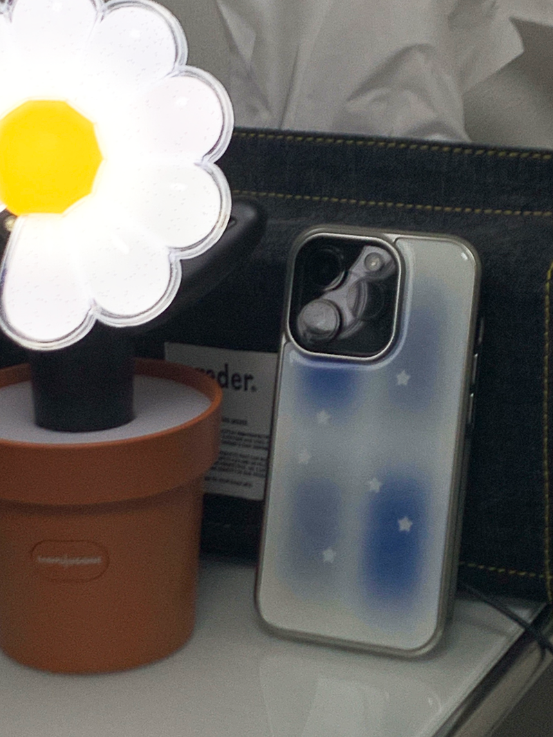 tiny weather（タイニーウェザー）の「season star epoxy silver case-winter（Smartphone Accessories）」