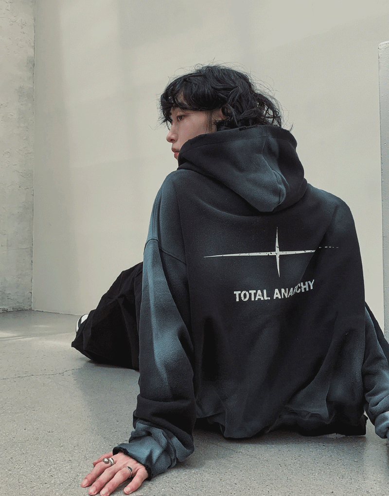 2PLAN(ツープラン)の「ダーティースプレーシャインウォーマーフード (2 color)(Tops)」