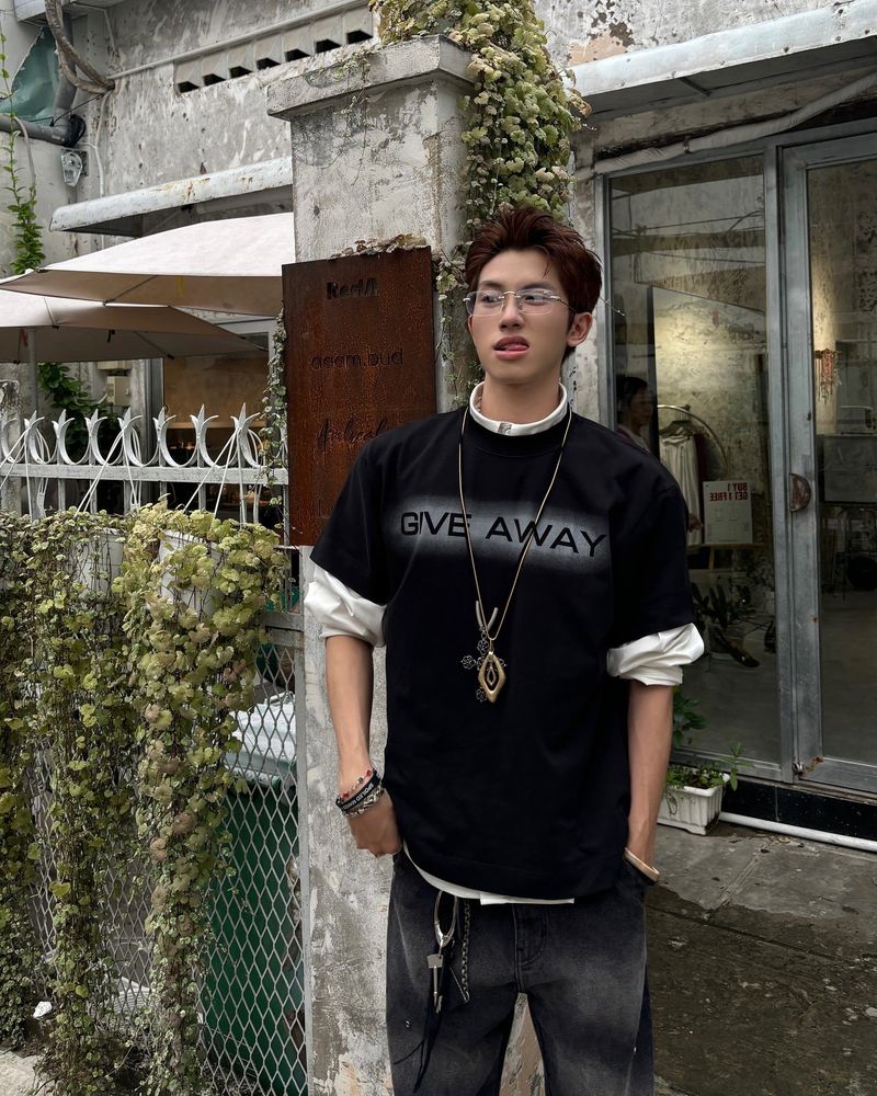 KMC “GIVE AWAY” Shadow Boxy Fit T-Shirt