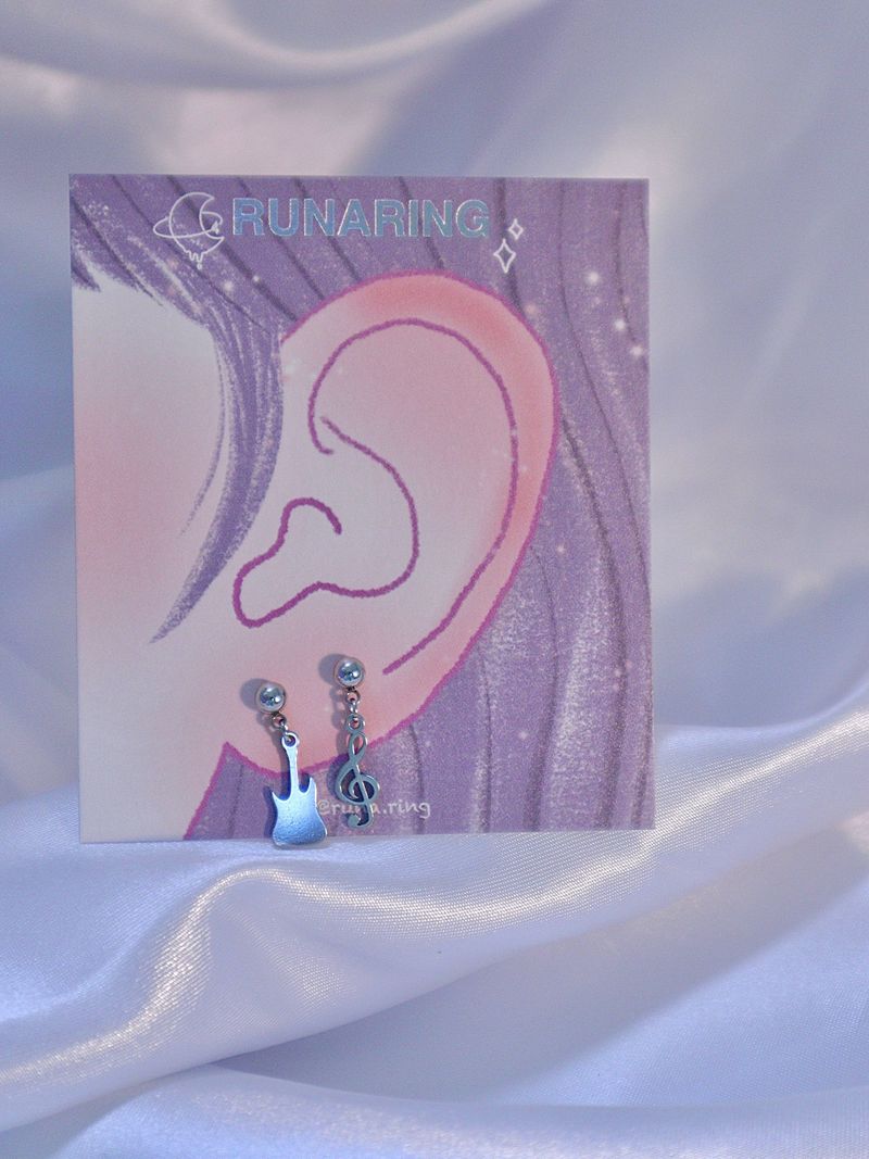 treble clef piercing